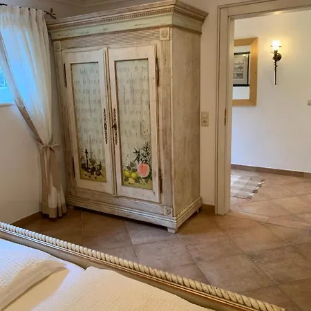 Wagner Haeusl شقة